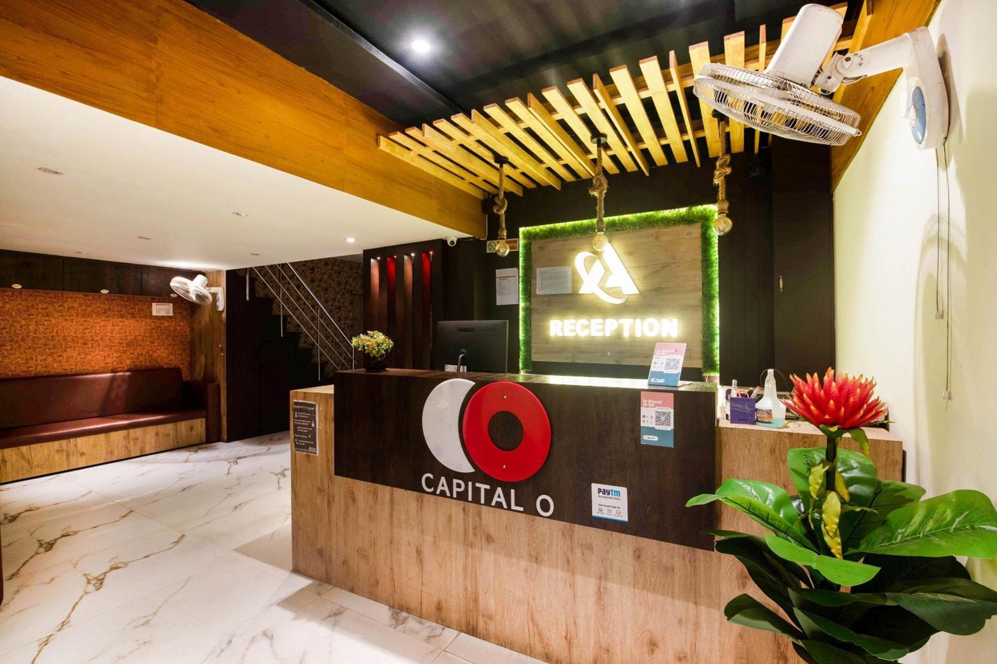 Capital O Alfa Hotel Vijayawada Exterior photo